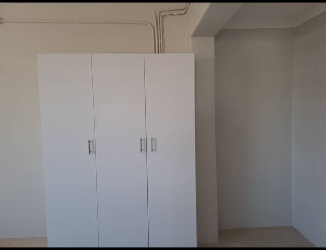 1 bed property to rent in ROUX PARK